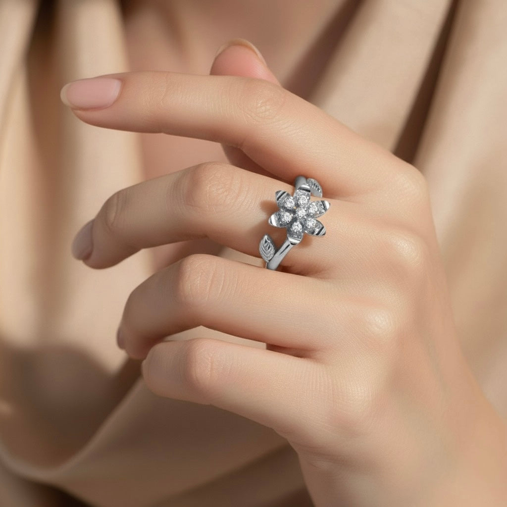 Diamtrendz 925 sterling silver Rhodium plated cubic zirconia floral ring